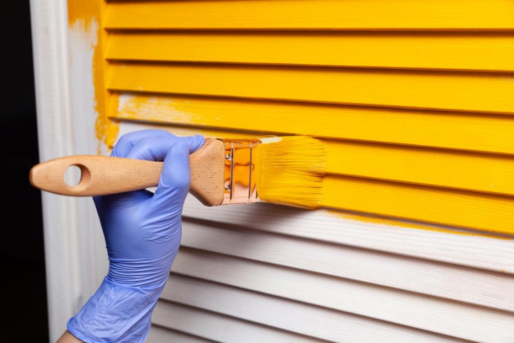Expert Advice on How-to Paint a Garage Door